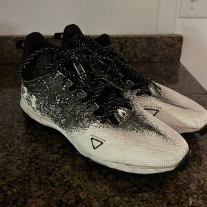 UNDER ARMOUR Football Cleats Men’s size 11.5 EUC